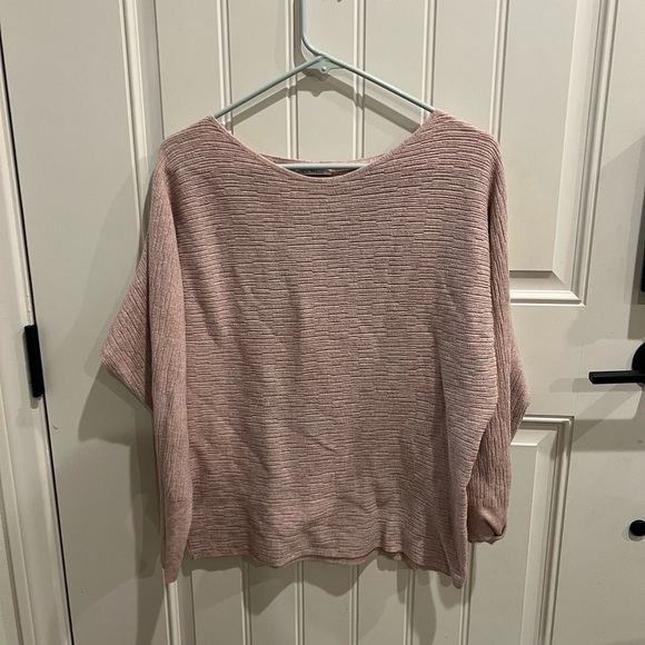 Vera Milano Large batwing pink Textured Knit Top - Picture 2 of 7